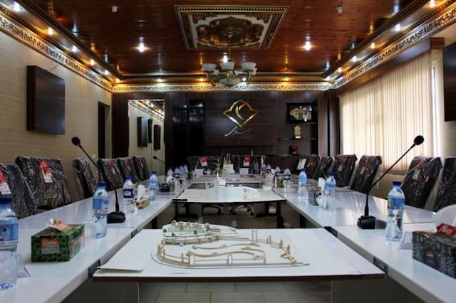 سرویس دهکده تجاری نیاوران